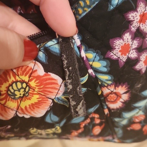 Vera Bradley Black & Green Floral Quilted Crossbody Bag - Picture 8 of 10